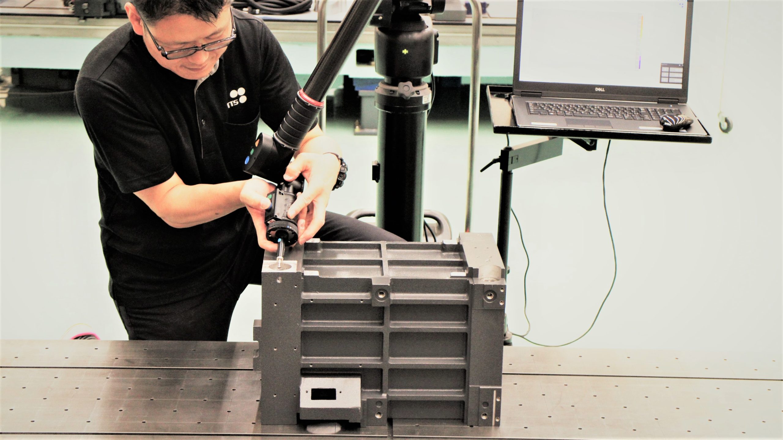 アーム式3D測定機最強のお供 – 高精度スキャナと高速スキャナ